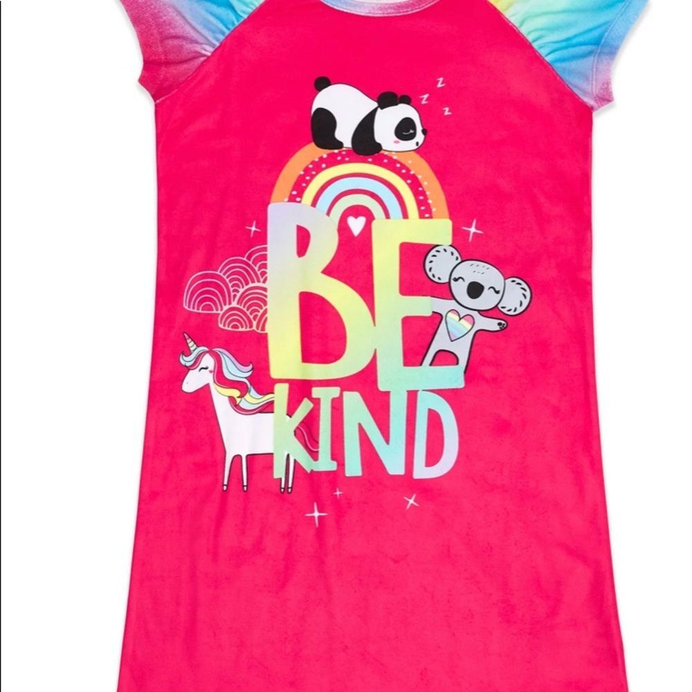 NWT Girl’s colorful soft fleece short sleeve nightgown PJ size Small (6-6X)